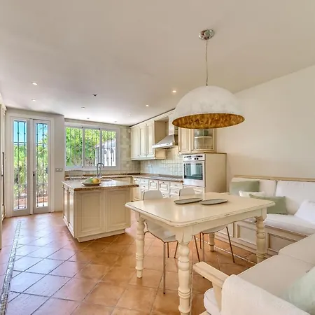 Fuentes Villa Marbella
